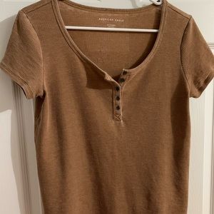 Tan quarter button t-shirt